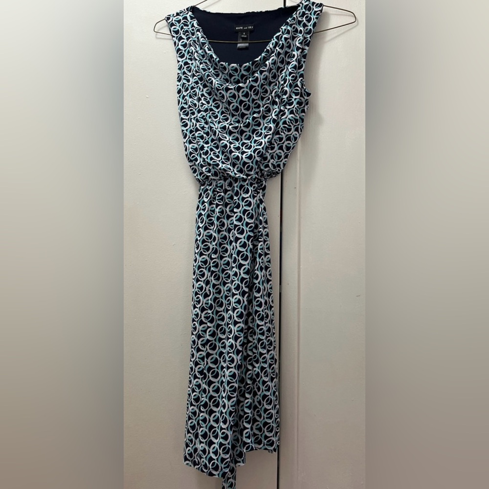 Chic Black and White Geometric Midi Dress
